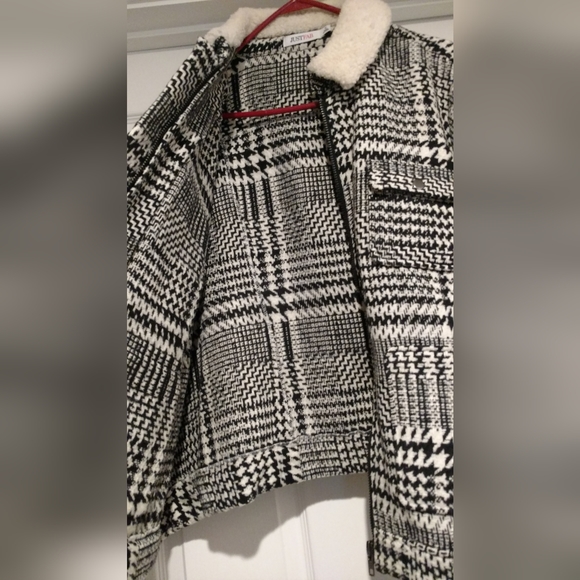 JustFab Jacket - Picture 4 of 7